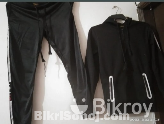 Black hoodie with black pant